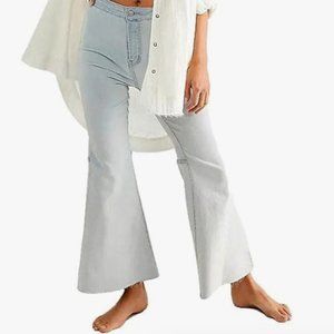 NWT Free People Youthquake Crop Flare Jeans, Color Bleached Out, size 29